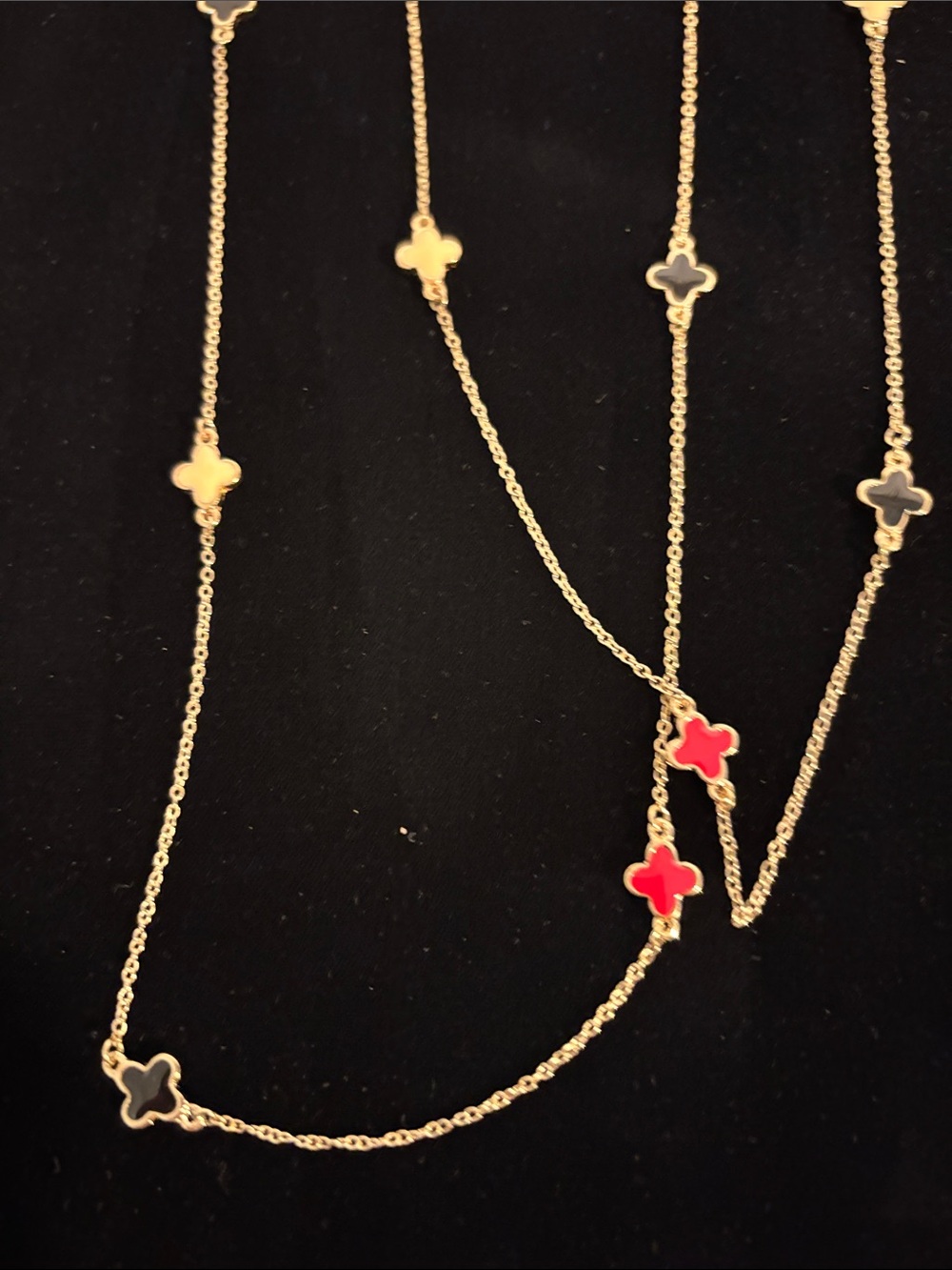 Trending Necklace 26” NWT Clover